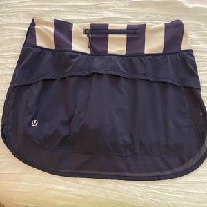 Lululemon tennis/workout skirt.